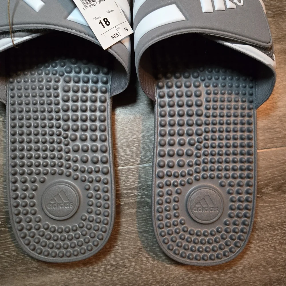 NEW Adidas Slides Gray White Size 18 US Men New‎ In Box